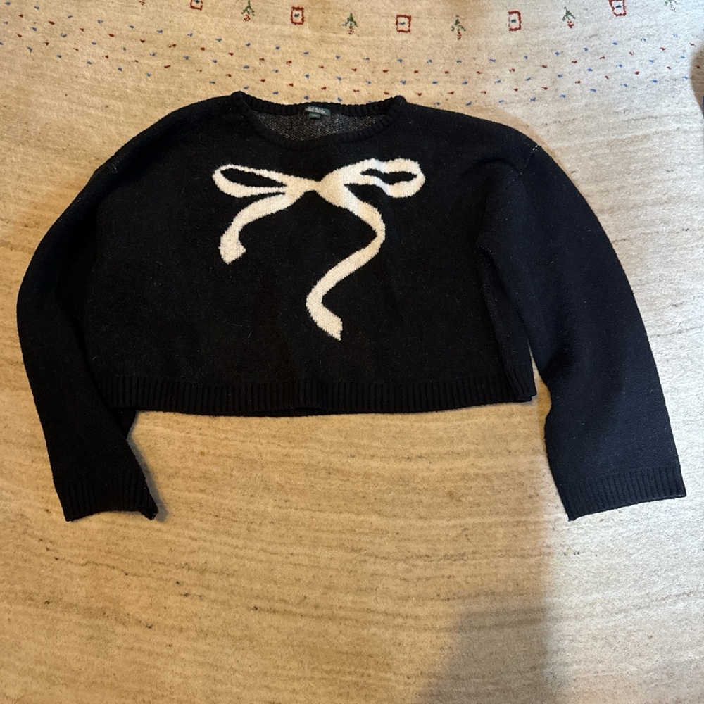wild fable Black Cropped Crewneck Sweater with White Bow
